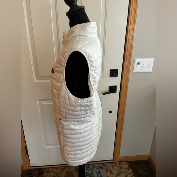 Women’s Patagonia birch white nano puff packable puffer vest. Size XL - Picture 5 of 15